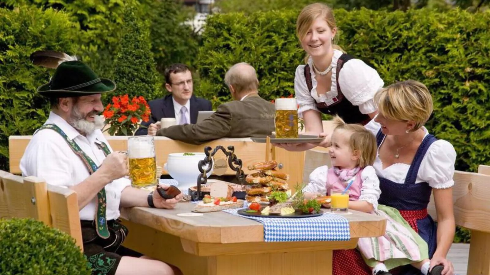 Gesundheitsreise mit Zuschuss Ihrer Krankenkasse nach Garmisch-Partenkirchen. Foto 16 zeigt eine Impression von Mercure Hotel oder seiner Umgebung.