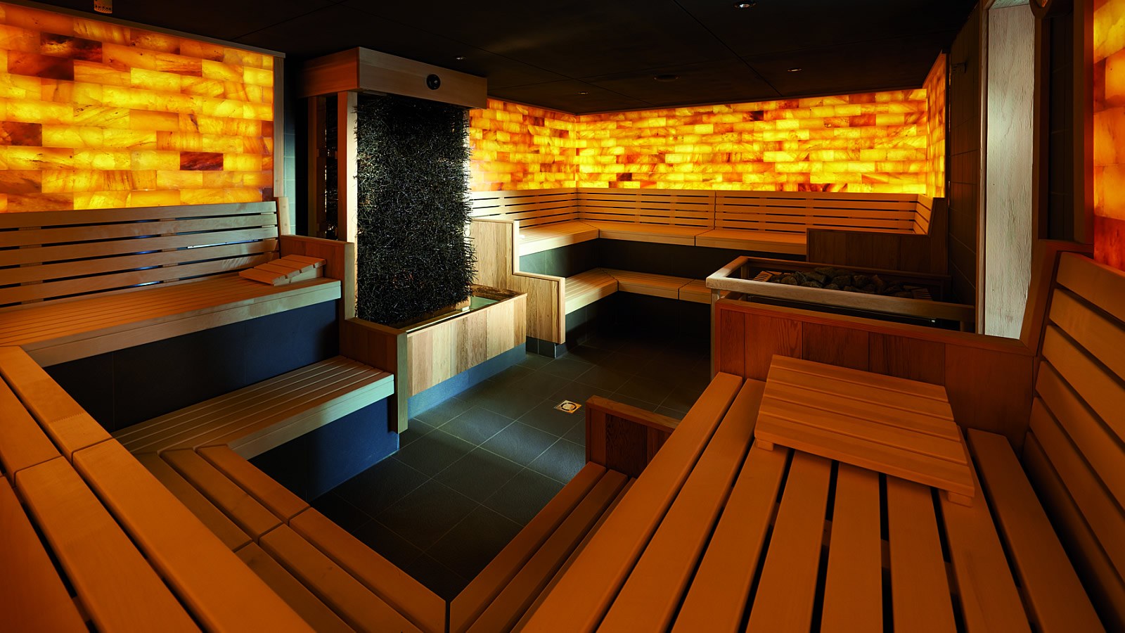 Gesundheitsreise mit Zuschuss Ihrer Krankenkasse nach Radolfzell. Foto 3 zeigt eine Impression von bora HotSpaResort oder seiner Umgebung.