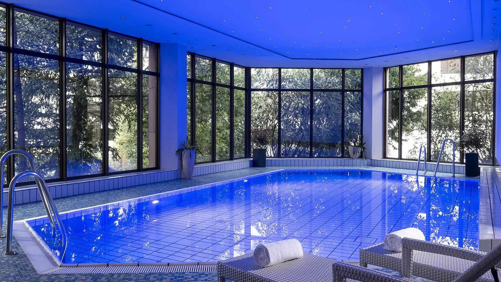 Gesundheitsreise mit Zuschuss Ihrer Krankenkasse nach Bad Homburg. Foto 2 zeigt eine Impression von Maritim Hotel oder seiner Umgebung.