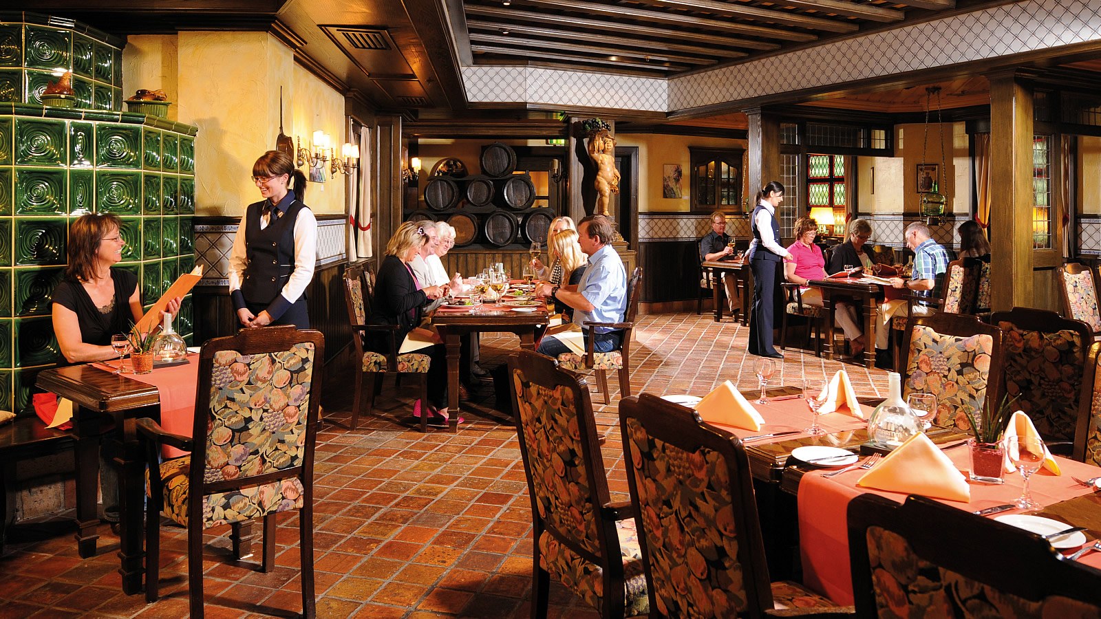 Gesundheitsreise mit Zuschuss Ihrer Krankenkasse nach Würzburg. Foto 14 zeigt eine Impression von Maritim Hotel oder seiner Umgebung.