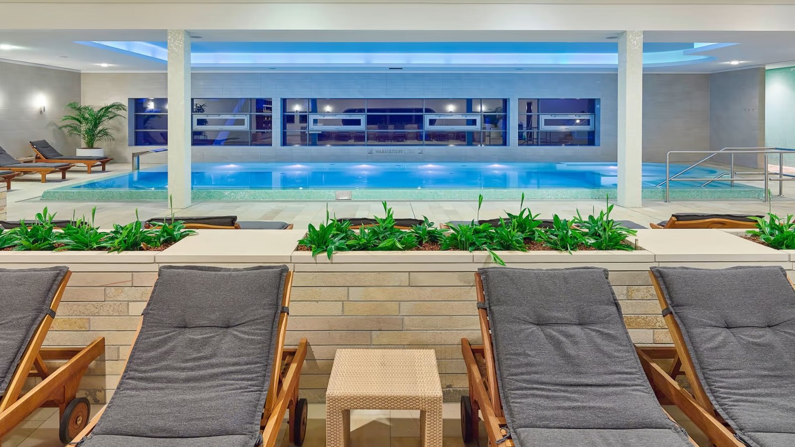 Gesundheitsreise mit Zuschuss Ihrer Krankenkasse nach Bad Schandau. Foto 4 zeigt eine Impression von Hotel Elbresidenz an der Therme oder seiner Umgebung.