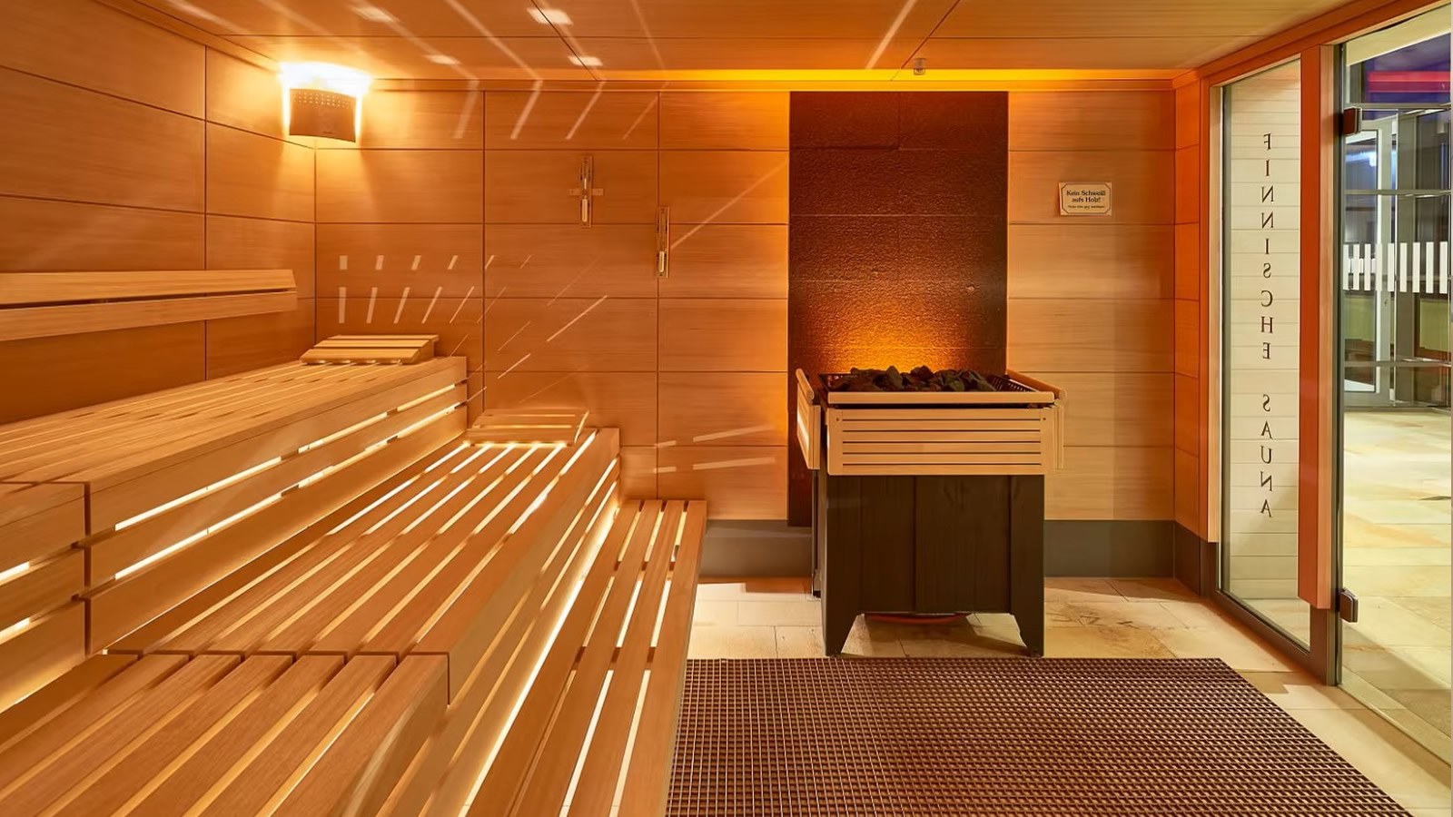 Gesundheitsreise mit Zuschuss Ihrer Krankenkasse nach Bad Schandau. Foto 5 zeigt eine Impression von Hotel Elbresidenz an der Therme oder seiner Umgebung.