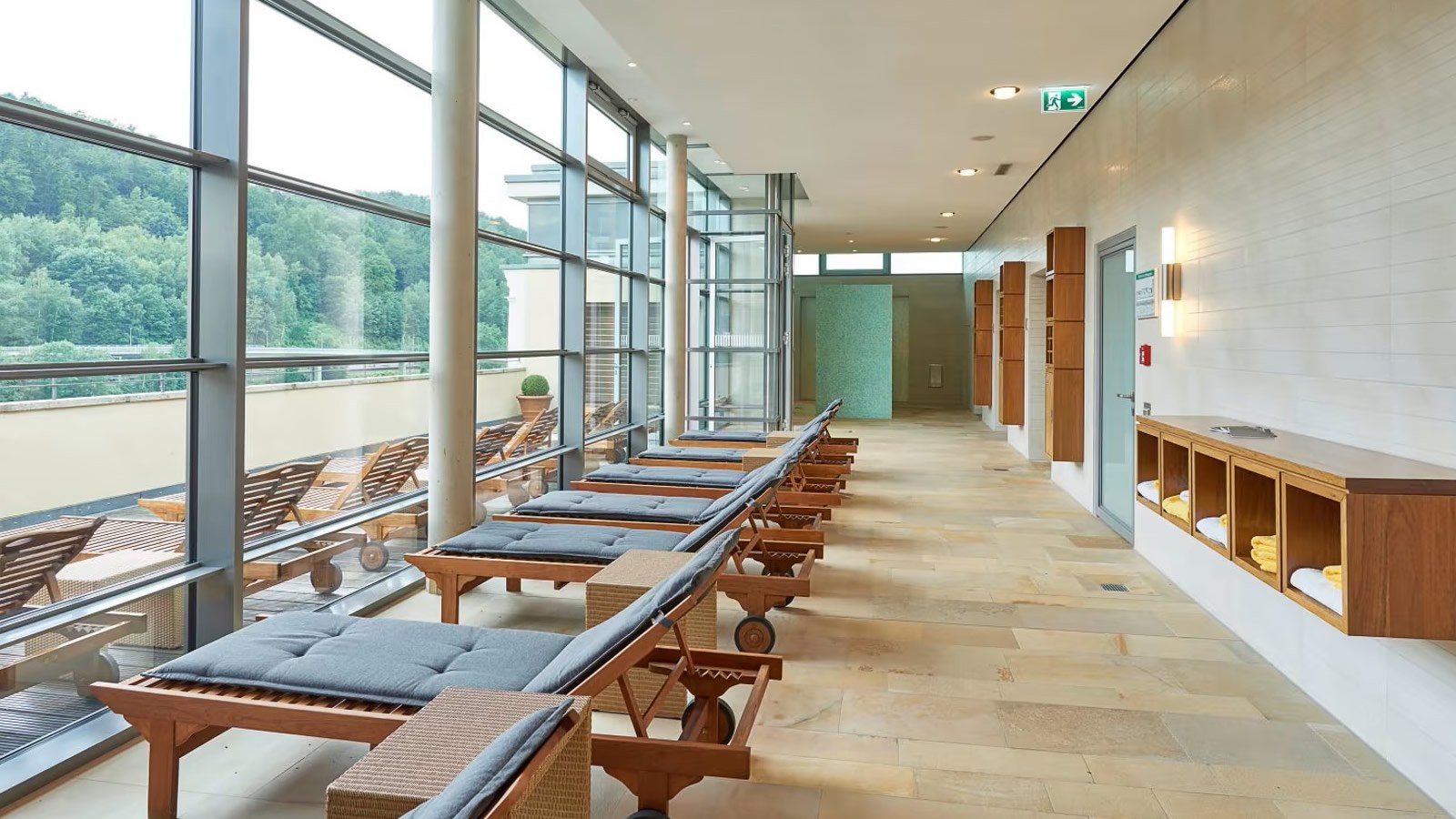 Gesundheitsreise mit Zuschuss Ihrer Krankenkasse nach Bad Schandau. Foto 6 zeigt eine Impression von Hotel Elbresidenz an der Therme oder seiner Umgebung.