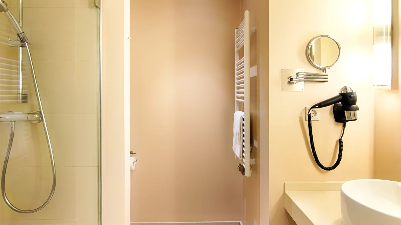 Gesundheitsreise mit Zuschuss Ihrer Krankenkasse nach Bremen. Foto 19 zeigt eine Impression von ACHAT Hotel Bremen Innenstadt oder seiner Umgebung.