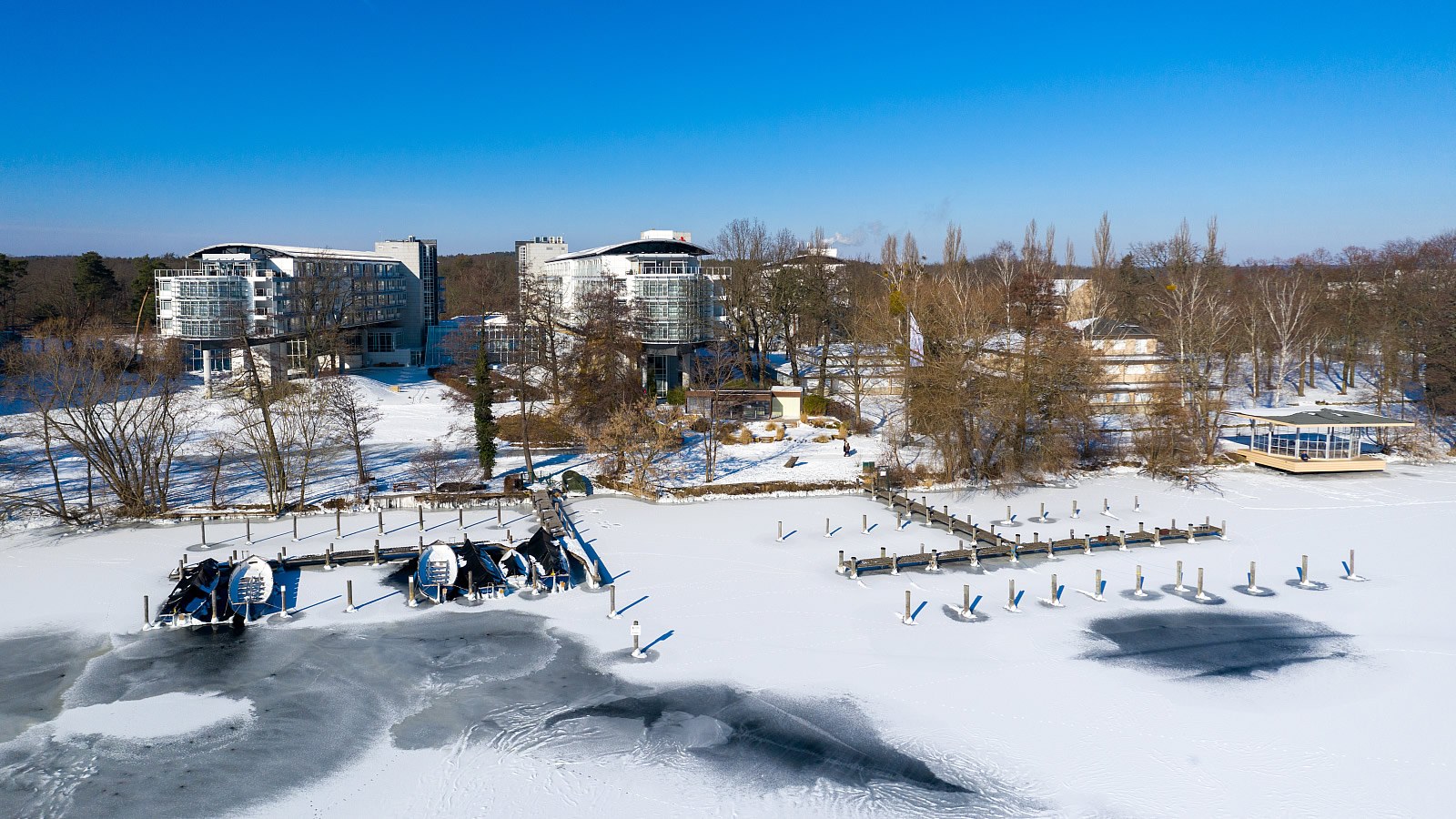 Gesundheitsreise mit Zuschuss Ihrer Krankenkasse nach Potsdam. Foto 13 zeigt eine Impression von Kongresshotel Potsdam am Templiner See oder seiner Umgebung.