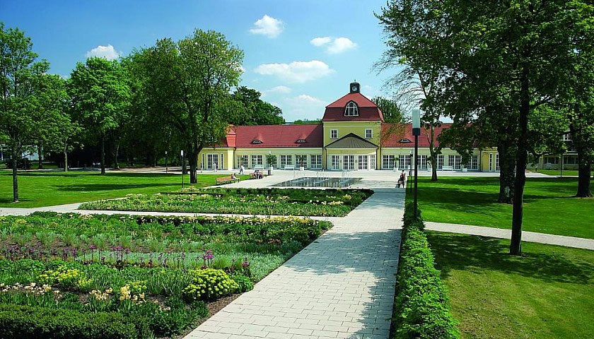 Gesundheitsreise mit Zuschuss Ihrer Krankenkasse nach Bad Hersfeld. Foto 6 zeigt eine Impression von Hotel am Kurpark oder seiner Umgebung.
