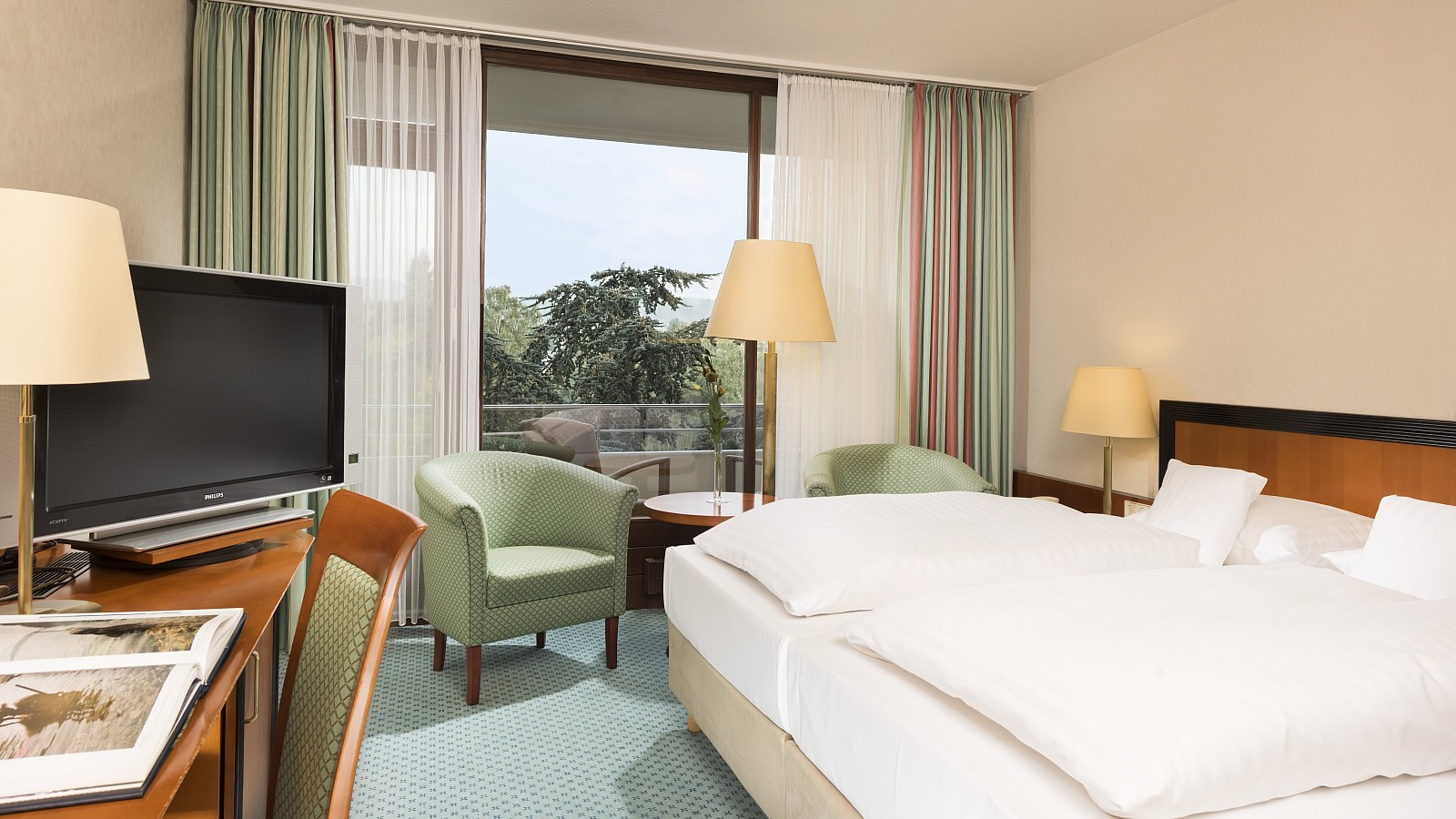 Gesundheitsreise mit Zuschuss Ihrer Krankenkasse nach Bad Salzuflen. Foto 9 zeigt eine Impression von Maritim  Hotel oder seiner Umgebung.