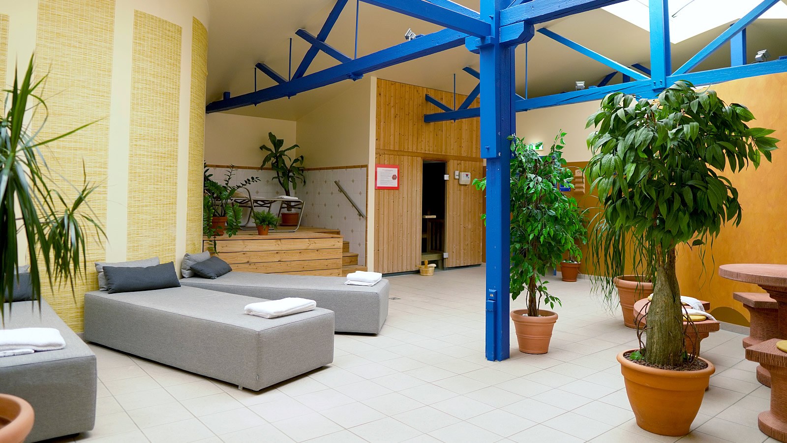 Gesundheitsreise mit Zuschuss Ihrer Krankenkasse nach Vlotho. Foto 4 zeigt eine Impression von B&K Hotels oder seiner Umgebung.