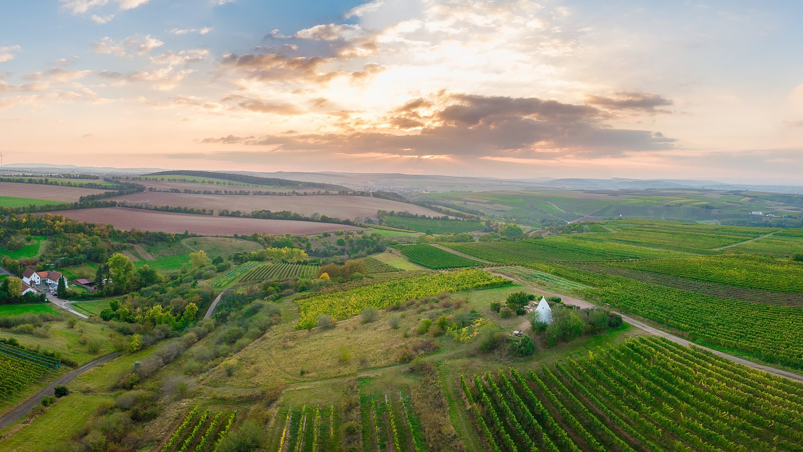 Gesundheitsreise mit Zuschuss Ihrer Krankenkasse nach Alzey. Foto 1 zeigt eine Impression von Dorint Hotel Alzey Worms oder seiner Umgebung.