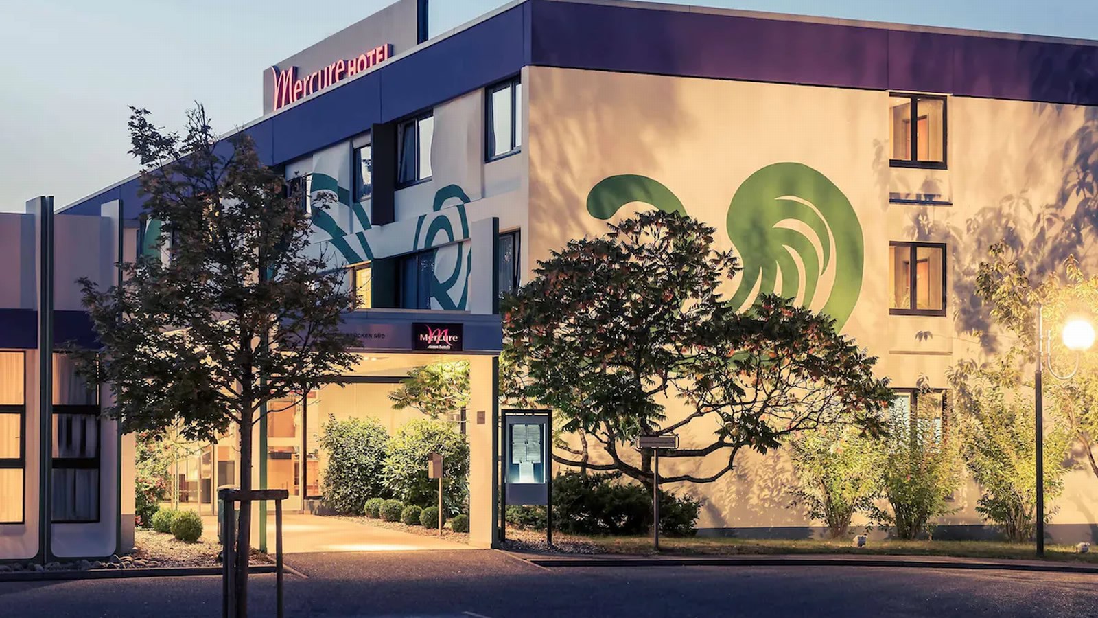 Gesundheitsreise mit Zuschuss Ihrer Krankenkasse nach Saarbrücken. Foto 2 zeigt eine Impression von Mercure Hotel Saarbrücken Süd oder seiner Umgebung.
