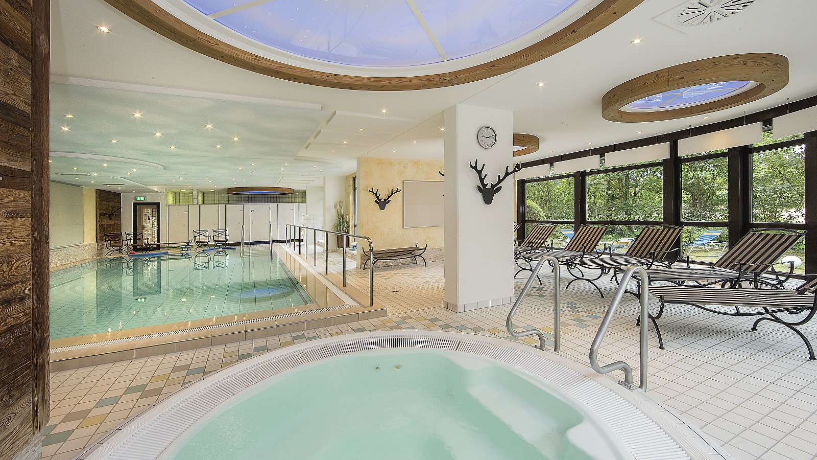 Gesundheitsreise mit Zuschuss Ihrer Krankenkasse nach Bad Füssing. Foto 1 zeigt eine Impression von Johannesbad Thermalhotel Ludwig Thoma oder seiner Umgebung.