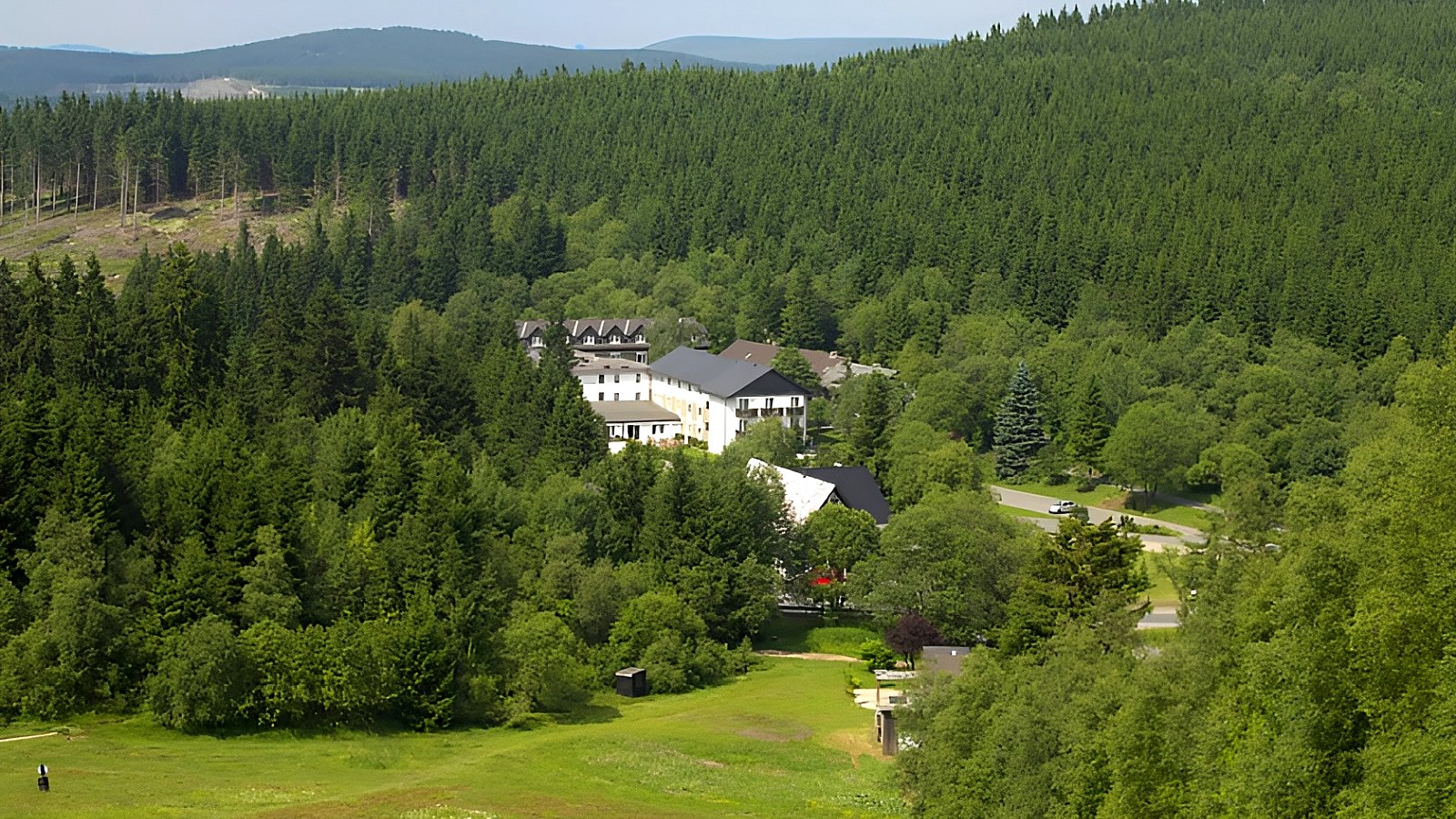 Gesundheitsreise mit Zuschuss Ihrer Krankenkasse nach Winterberg. Foto 6 zeigt eine Impression von Hotel Winterberg Resort  oder seiner Umgebung.