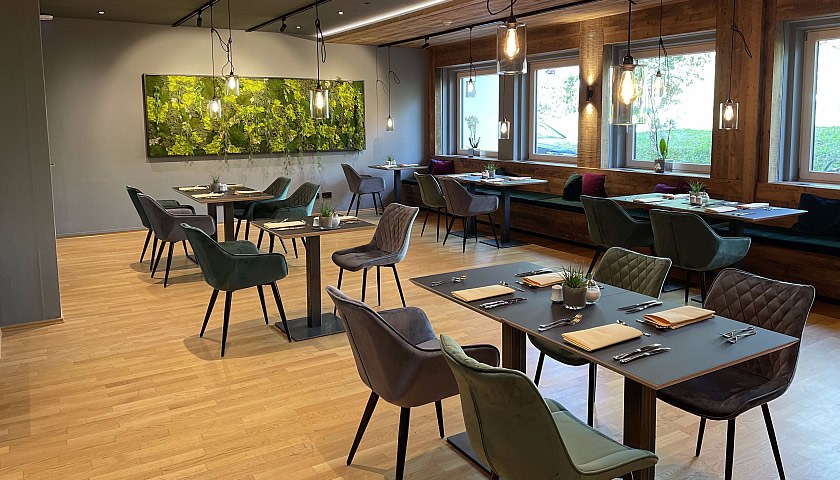 Gesundheitsreise mit Zuschuss Ihrer Krankenkasse nach Berg am Starnberger See. Foto 9 zeigt eine Impression von Hotel Schloss Berg oder seiner Umgebung.