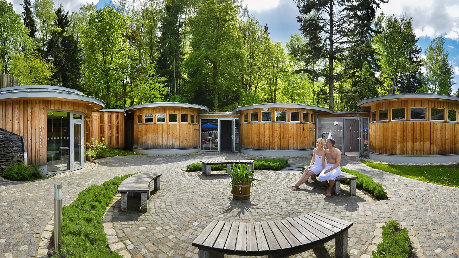 Gesundheitsreise mit Zuschuss Ihrer Krankenkasse nach Bad Brambach. Foto 9 zeigt eine Impression von Santé Royale Hotel- und Gesundheitsresort oder seiner Umgebung.