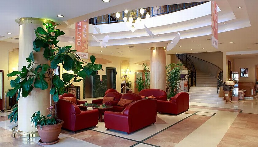 Gesundheitsreise mit Zuschuss Ihrer Krankenkasse nach Marienbad. Foto 10 zeigt eine Impression von Ensana Butterfly Health Spa Hotel oder seiner Umgebung.