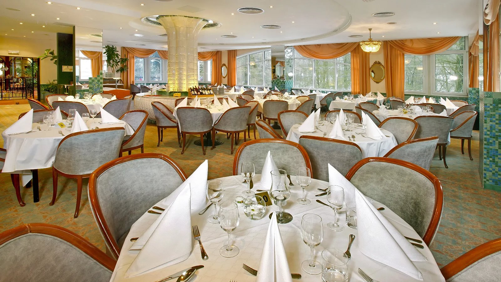 Gesundheitsreise mit Zuschuss Ihrer Krankenkasse nach Marienbad. Foto 13 zeigt eine Impression von Ensana Butterfly Health Spa Hotel oder seiner Umgebung.