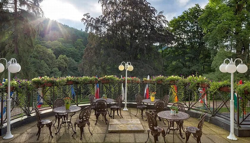 Gesundheitsreise mit Zuschuss Ihrer Krankenkasse nach Marienbad. Foto 14 zeigt eine Impression von Ensana Butterfly Health Spa Hotel oder seiner Umgebung.