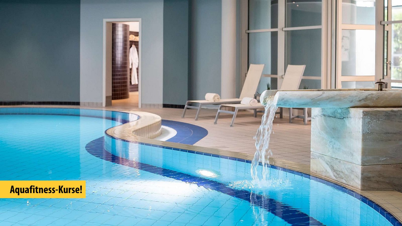 Gesundheitsreise mit Zuschuss Ihrer Krankenkasse nach Stuttgart. Das Foto zeigt den Innenpool im Pullman Stuttgart Fontana.