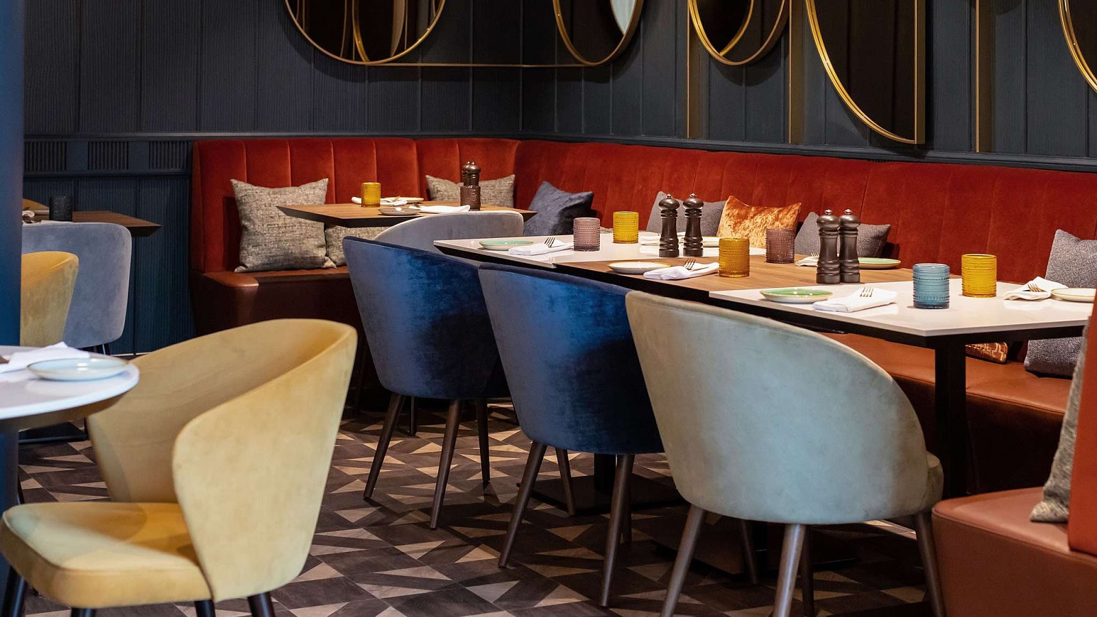 Gesundheitsreise mit Zuschuss Ihrer Krankenkasse nach Stuttgart. Das Foto zeigt eine Impression von Pullman Stuttgart Fontana oder seiner Umgebung.