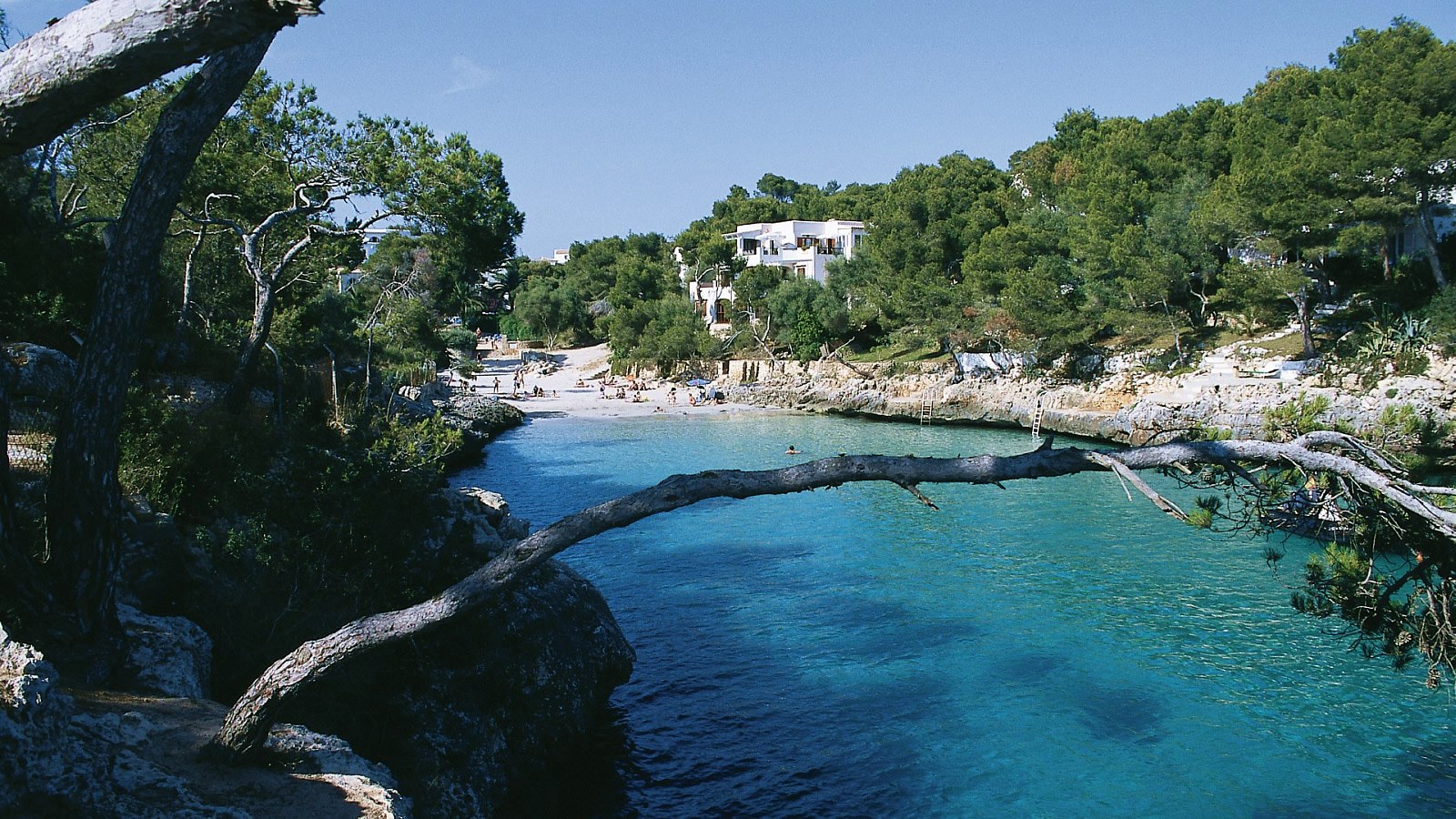 Gesundheitsreise mit Zuschuss Ihrer Krankenkasse nach Cala Serena. Foto 4 zeigt eine Impression von ROBINSON Cala Serena oder seiner Umgebung.