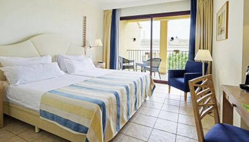 Gesundheitsreise mit Zuschuss Ihrer Krankenkasse nach Cala Serena. Foto 28 zeigt eine Impression von ROBINSON Cala Serena oder seiner Umgebung.