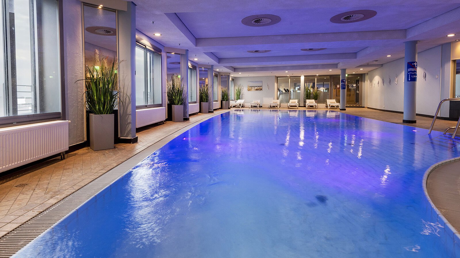 Gesundheitsreise mit Zuschuss Ihrer Krankenkasse nach Frankfurt. Foto 3 zeigt eine Impression von Maritim Hotel oder seiner Umgebung.