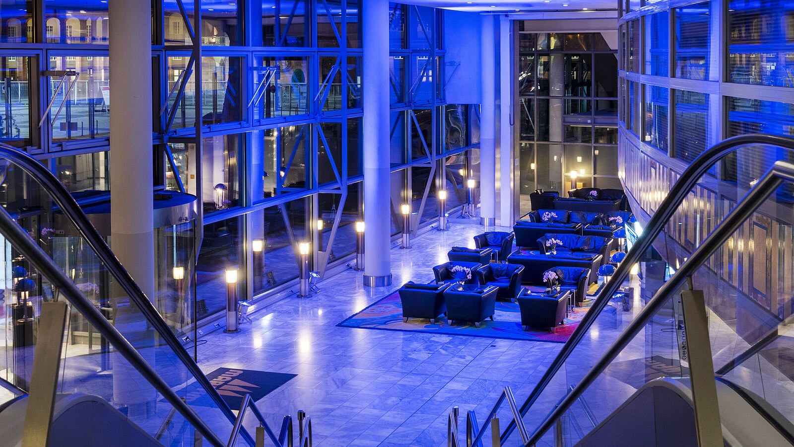 Gesundheitsreise mit Zuschuss Ihrer Krankenkasse nach Frankfurt. Foto 12 zeigt eine Impression von Maritim Hotel oder seiner Umgebung.