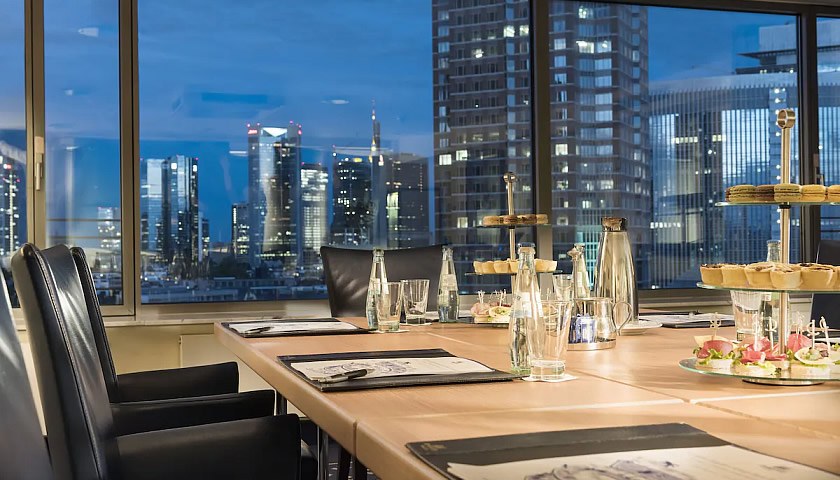 Gesundheitsreise mit Zuschuss Ihrer Krankenkasse nach Frankfurt. Foto 14 zeigt eine Impression von Maritim Hotel oder seiner Umgebung.