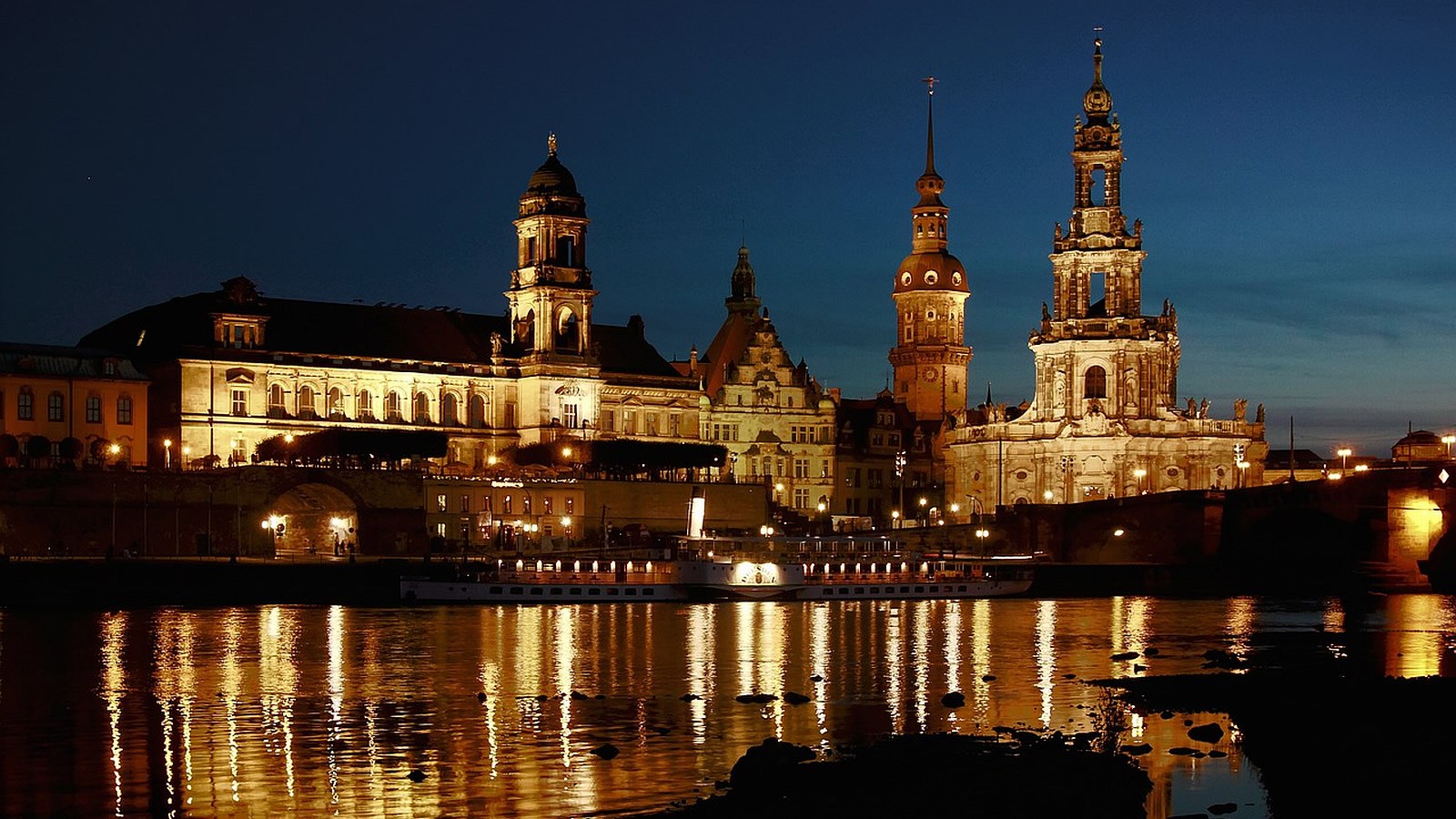 Gesundheitsreise mit Zuschuss Ihrer Krankenkasse nach Dresden. Foto 10 zeigt eine Impression von ACHAT Hotel Dresden Elbufer  oder seiner Umgebung.