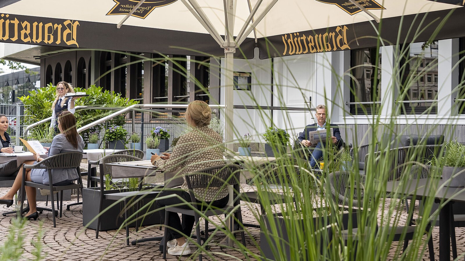 Gesundheitsreise mit Zuschuss Ihrer Krankenkasse nach Darmstadt. Foto 6 zeigt eine Impression von Maritim Hotel oder seiner Umgebung.