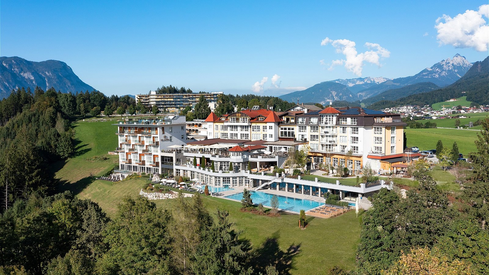 Gesundheitsreise mit Zuschuss Ihrer Krankenkasse nach Bad Häring. Foto 5 zeigt eine Impression von Hotel Panorama Royal oder seiner Umgebung.