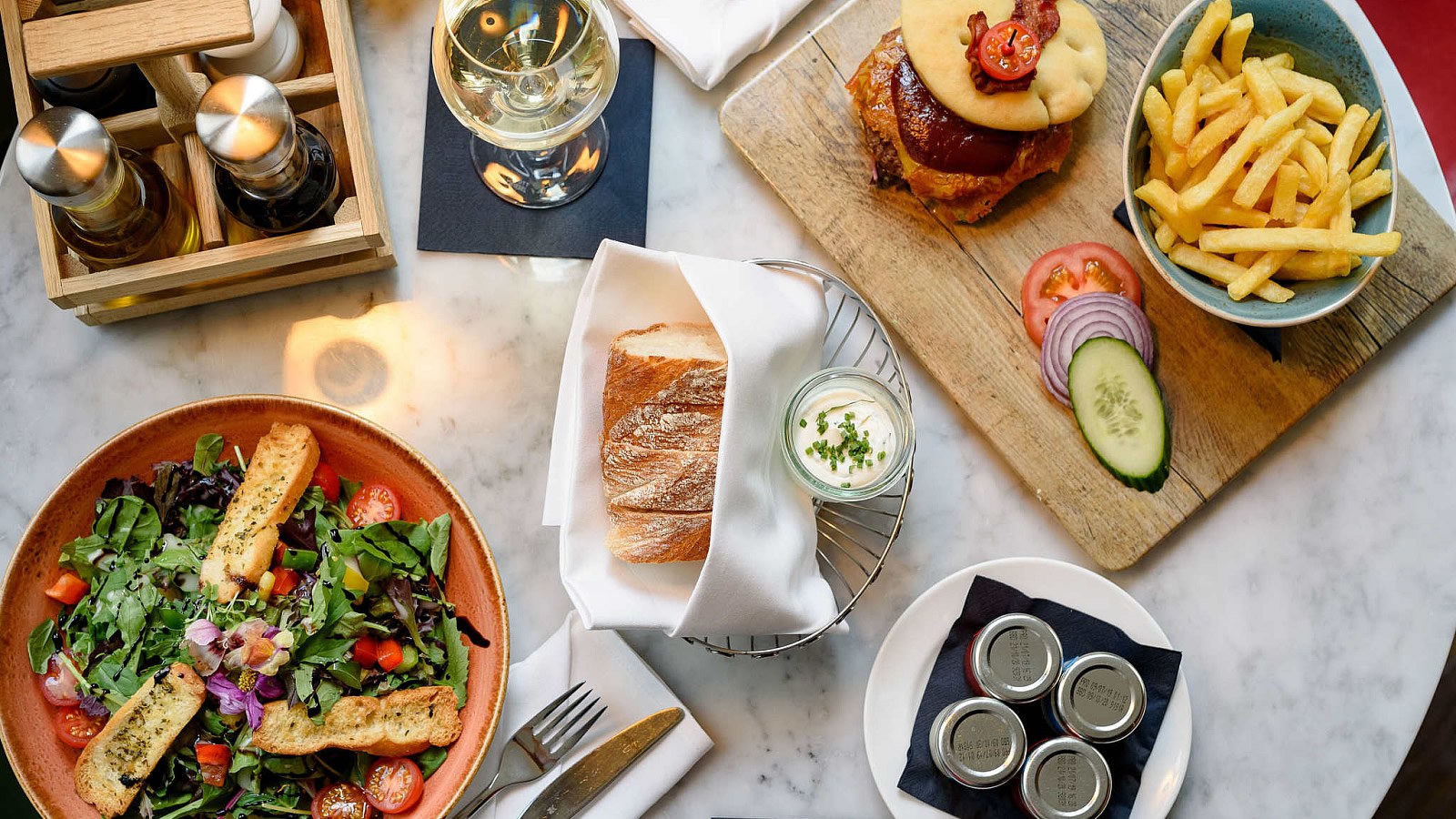 Gesundheitsreise mit Zuschuss Ihrer Krankenkasse nach Wiesbaden. Foto 12 zeigt eine Impression von Mercure Hotel Wiesbaden City oder seiner Umgebung.