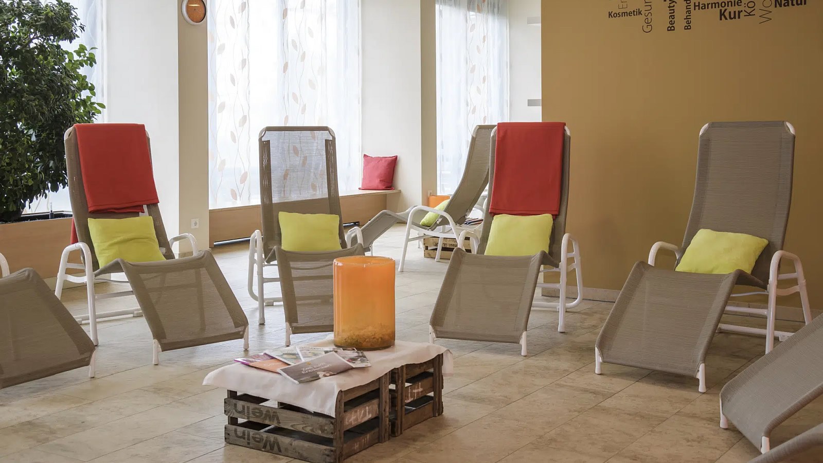 Gesundheitsreise mit Zuschuss Ihrer Krankenkasse nach Wangen. Foto 8 zeigt eine Impression von JUFA Hotel Wangen oder seiner Umgebung.