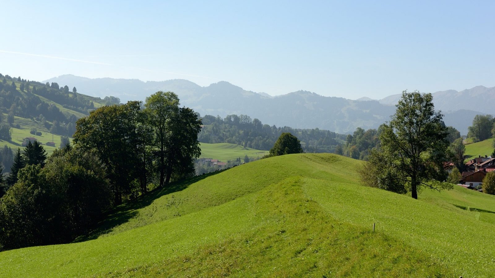 Gesundheitsreise mit Zuschuss Ihrer Krankenkasse nach Bad Hindelang. Foto 1 zeigt eine Impression von DIE GAMS Hotel Restaurant oder seiner Umgebung.