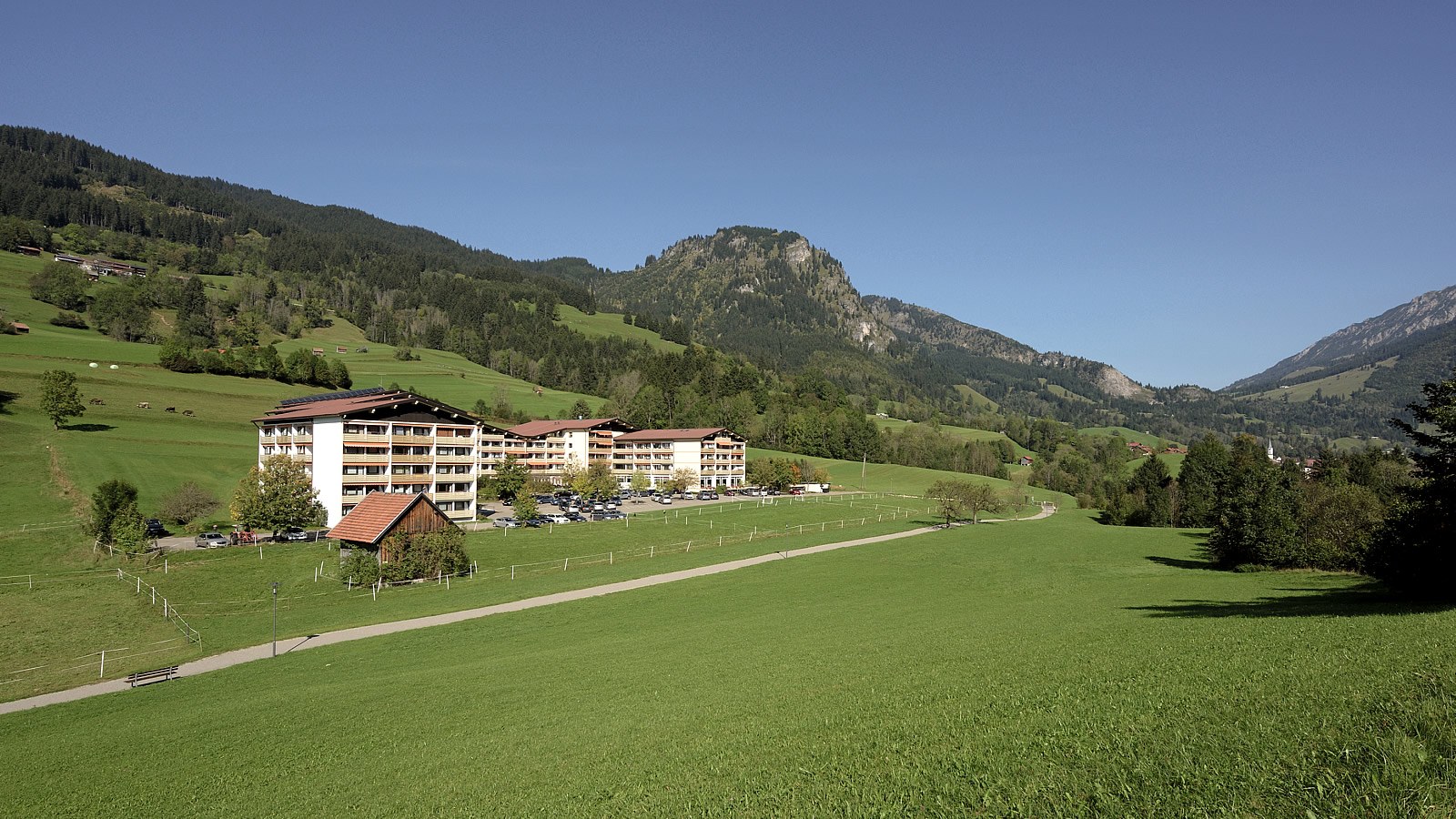 Gesundheitsreise mit Zuschuss Ihrer Krankenkasse nach Bad Hindelang. Foto 2 zeigt eine Impression von DIE GAMS Hotel Restaurant oder seiner Umgebung.
