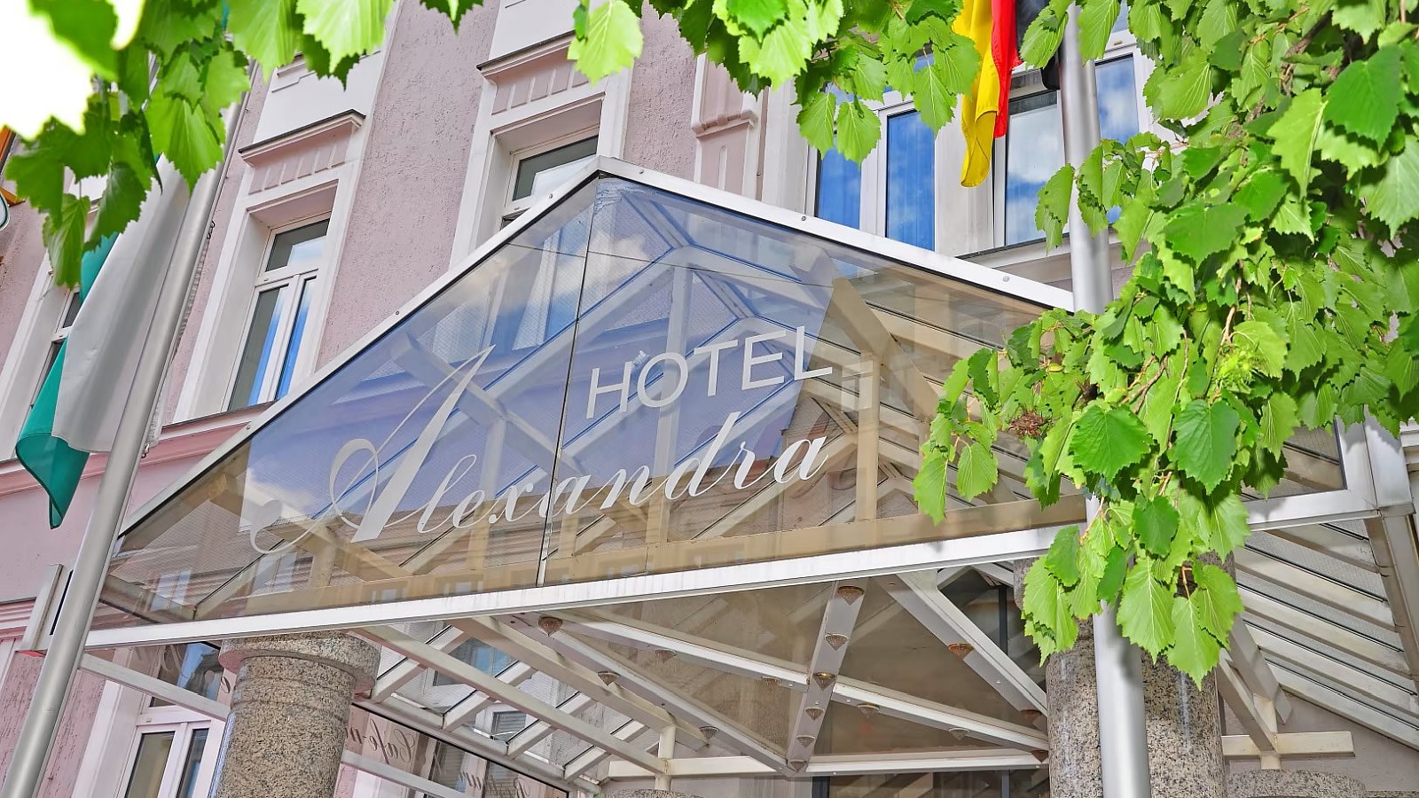 Gesundheitsreise mit Zuschuss Ihrer Krankenkasse nach Plauen. Foto 2 zeigt eine Impression von Hotel Alexandra oder seiner Umgebung.