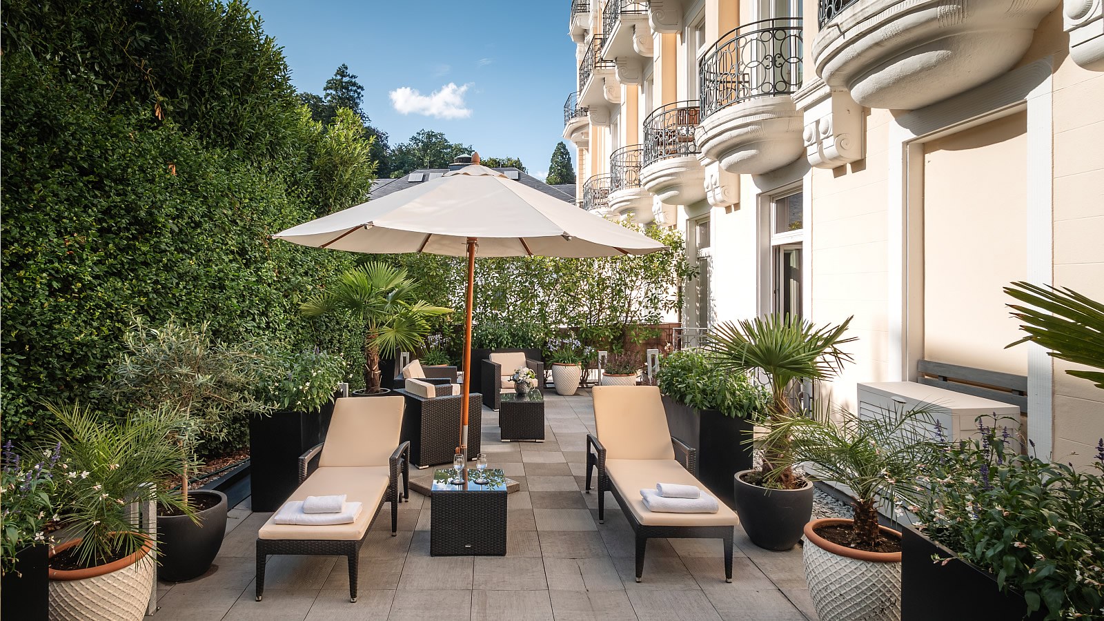 Gesundheitsreise mit Zuschuss Ihrer Krankenkasse nach Baden-Baden. Foto 13 zeigt eine Impression von Maison Messmer oder seiner Umgebung.