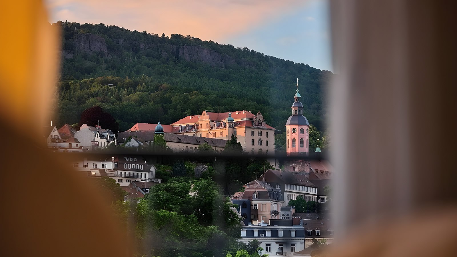 Gesundheitsreise mit Zuschuss Ihrer Krankenkasse nach Baden-Baden. Foto 18 zeigt eine Impression von Maison Messmer oder seiner Umgebung.