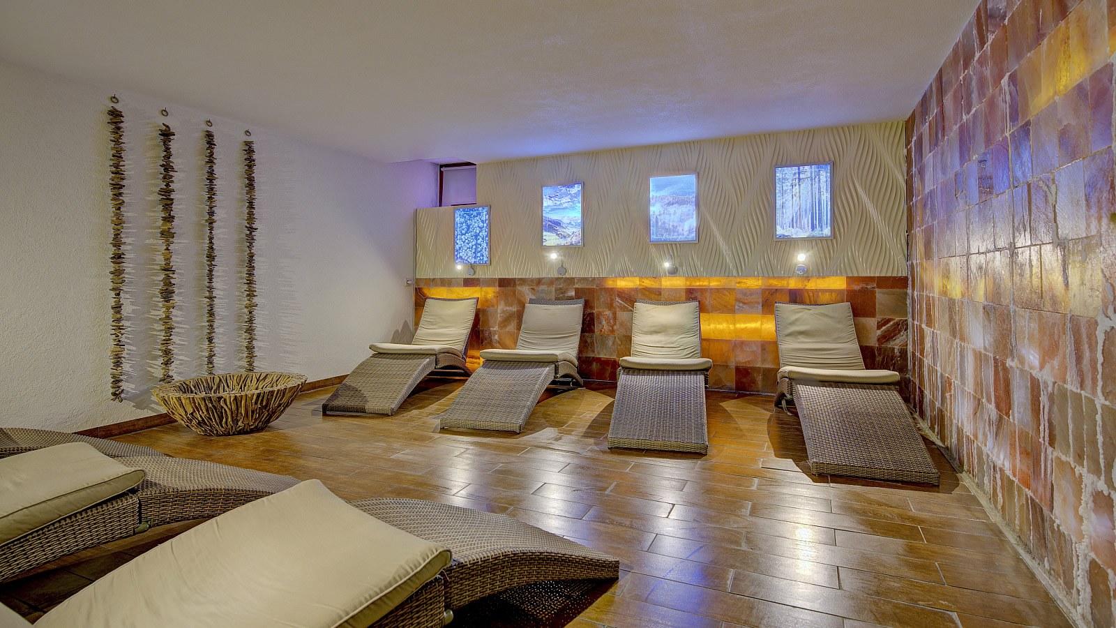 Gesundheitsreise mit Zuschuss Ihrer Krankenkasse nach Baiersbronn. Foto 4 zeigt eine Impression von Ringhotel Sonnenhof  oder seiner Umgebung.