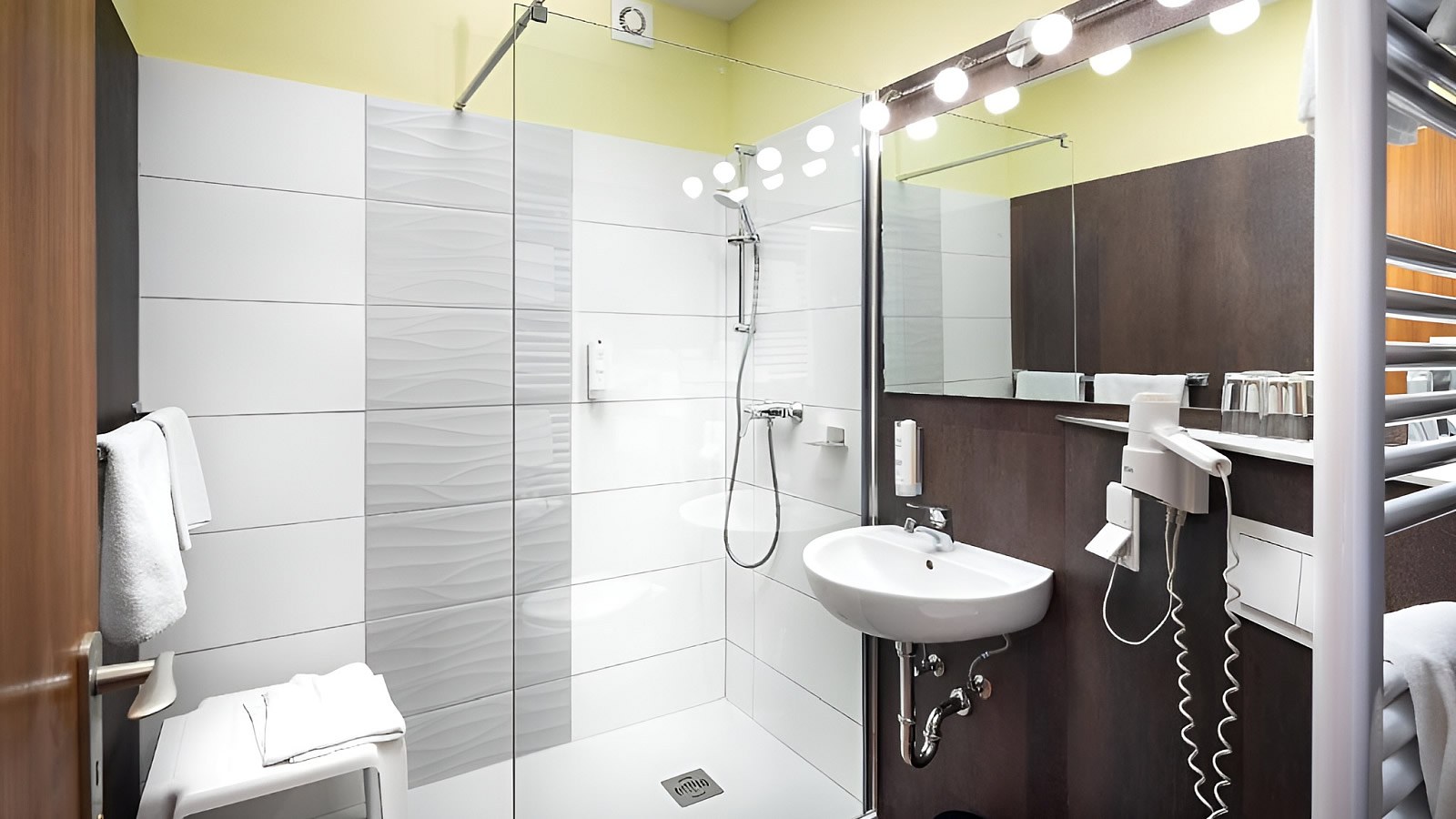 Gesundheitsreise mit Zuschuss Ihrer Krankenkasse nach Hitzacker. Foto 25 zeigt eine Impression von Parkhotel-Hitzacker oder seiner Umgebung.