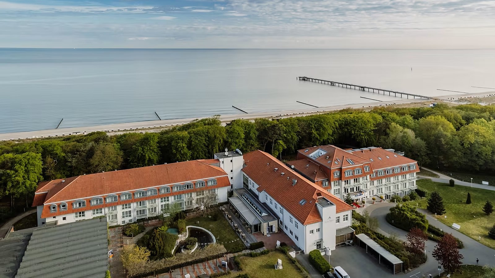 Gesundheitsreise mit Zuschuss Ihrer Krankenkasse nach Graal-Müritz. Foto 2 zeigt eine Impression von IFA Hotel Graal-Müritz oder seiner Umgebung.