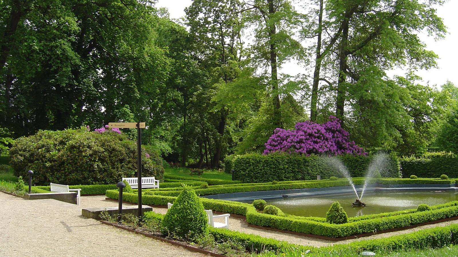 Gesundheitsreise mit Zuschuss Ihrer Krankenkasse nach Neukirchen. Foto 3 zeigt eine Impression von Hotel Schloss Schweinsburg oder seiner Umgebung.