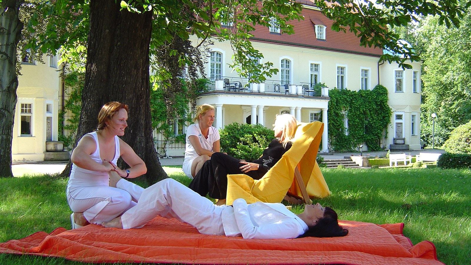 Gesundheitsreise mit Zuschuss Ihrer Krankenkasse nach Neukirchen. Foto 9 zeigt eine Impression von Hotel Schloss Schweinsburg oder seiner Umgebung.