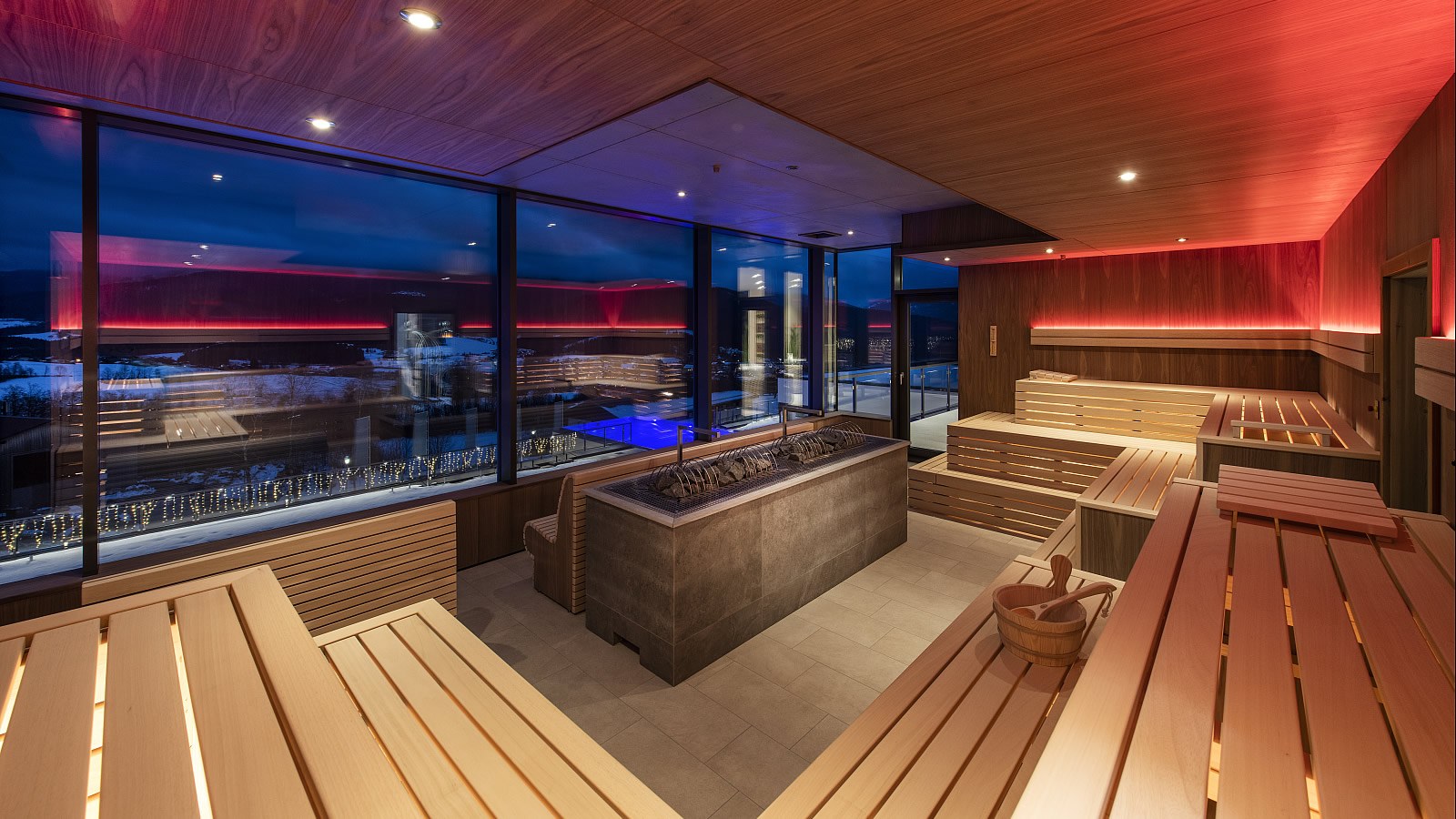 Gesundheitsreise mit Zuschuss Ihrer Krankenkasse nach Lam. Foto 2 zeigt eine Impression von Hotel Sonnenhof oder seiner Umgebung.