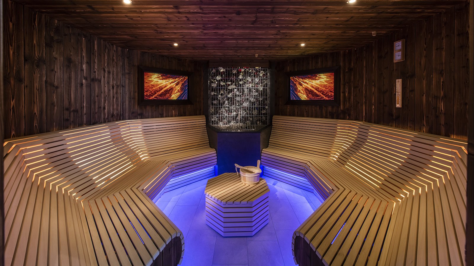 Gesundheitsreise mit Zuschuss Ihrer Krankenkasse nach Lam. Foto 6 zeigt eine Impression von Hotel Sonnenhof oder seiner Umgebung.