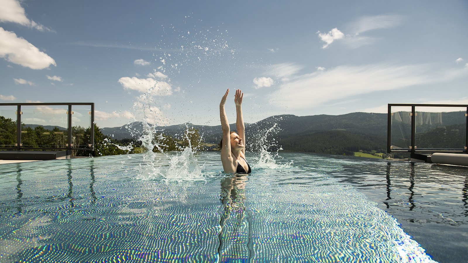 Gesundheitsreise mit Zuschuss Ihrer Krankenkasse nach Lam. Foto 11 zeigt eine Impression von Hotel Sonnenhof oder seiner Umgebung.