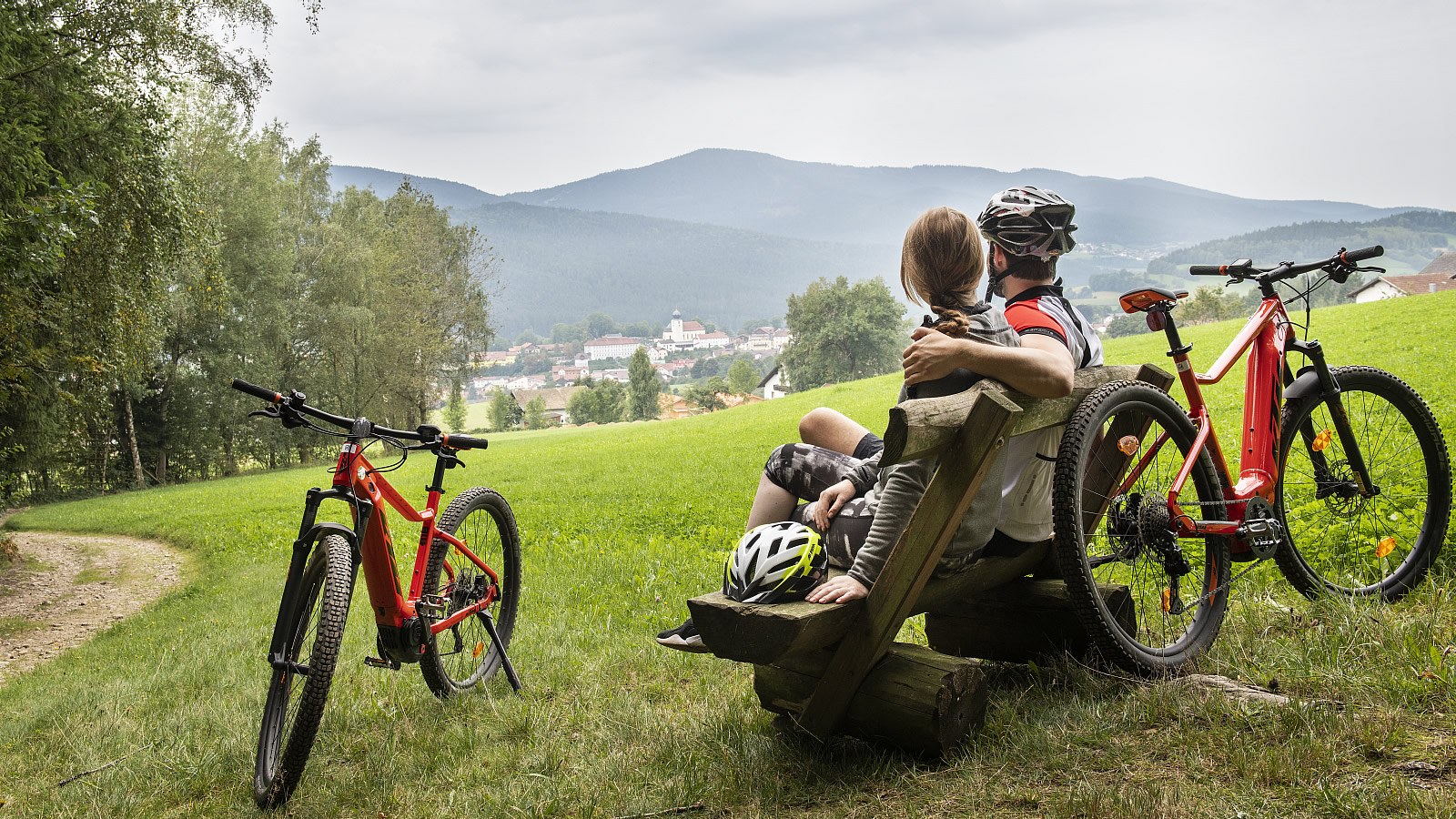 Gesundheitsreise mit Zuschuss Ihrer Krankenkasse nach Lam. Foto 23 zeigt eine Impression von Hotel Sonnenhof oder seiner Umgebung.